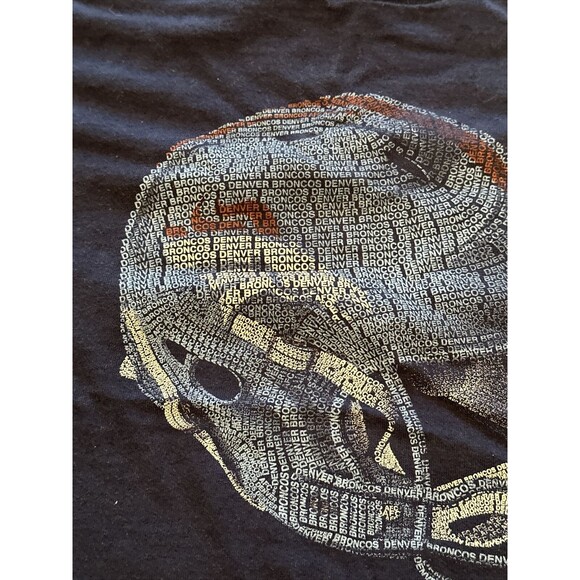 Denver Broncos Tshirt Helmet Logo T Shirt 2010 Blue NFL Football Size Large L - Picture 3 of 15